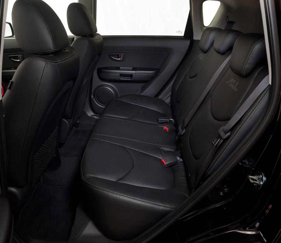  Kia Soul Ghost 2010 года  (фото 7 из 26)